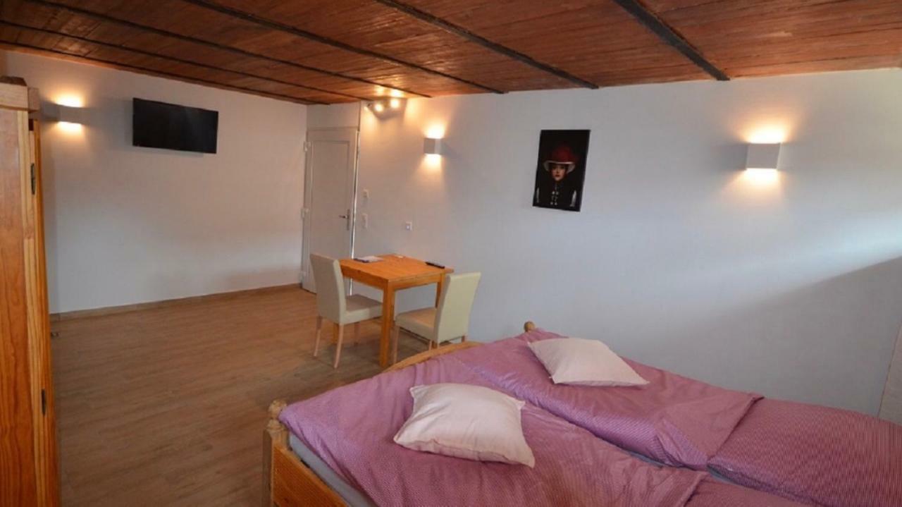 Weisweil Apartment