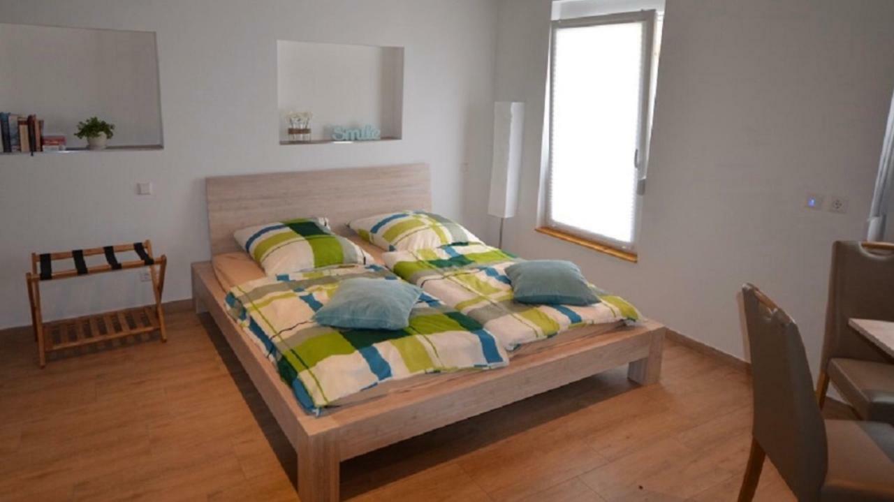 Weisweil Apartment *
